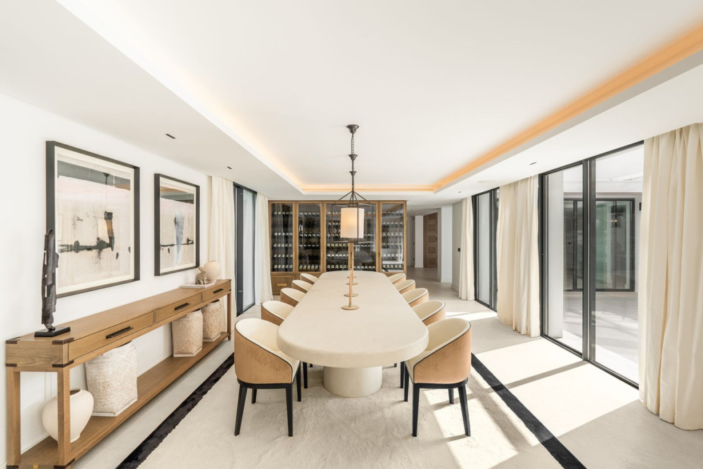 Detached Villa — Las Brisas