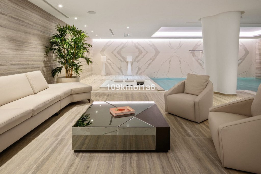 Detached Villa — Sierra Blanca