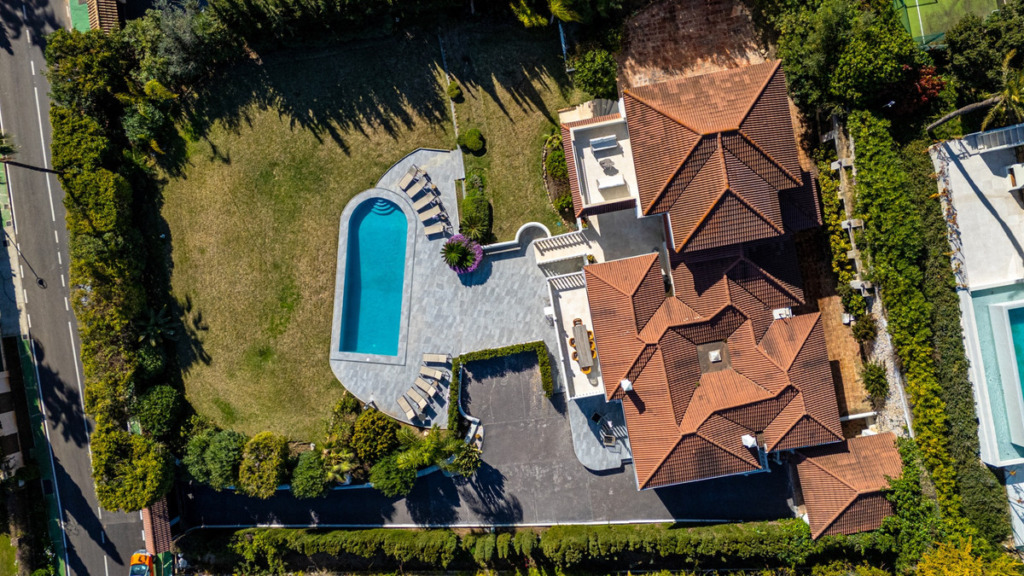 Detached Villa — Nueva Andalucía