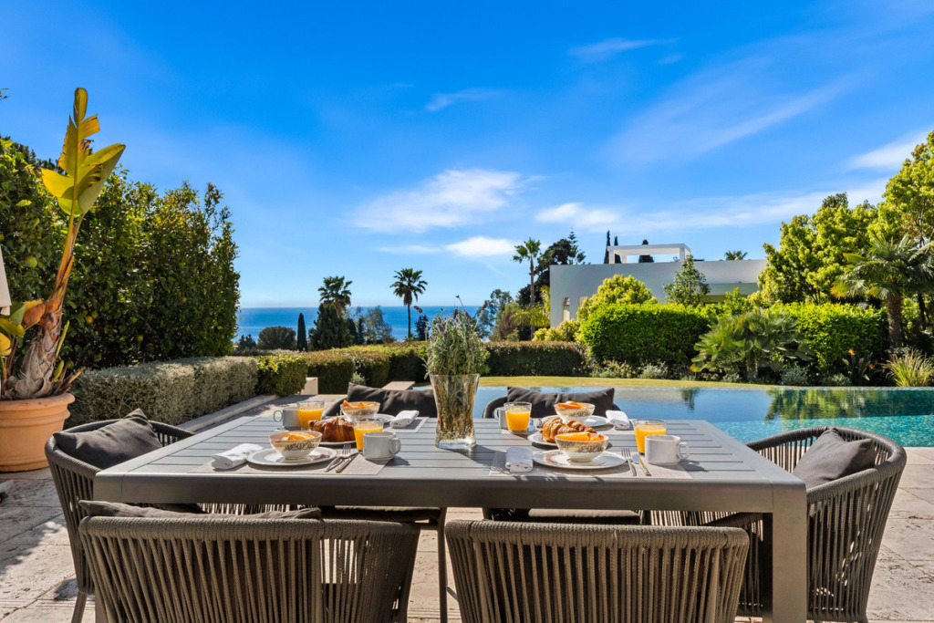 Villa – Chalet — The Golden Mile
