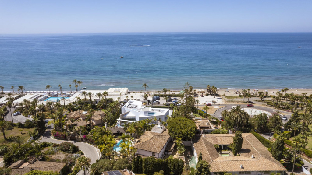 Villa – Chalet — Los Monteros