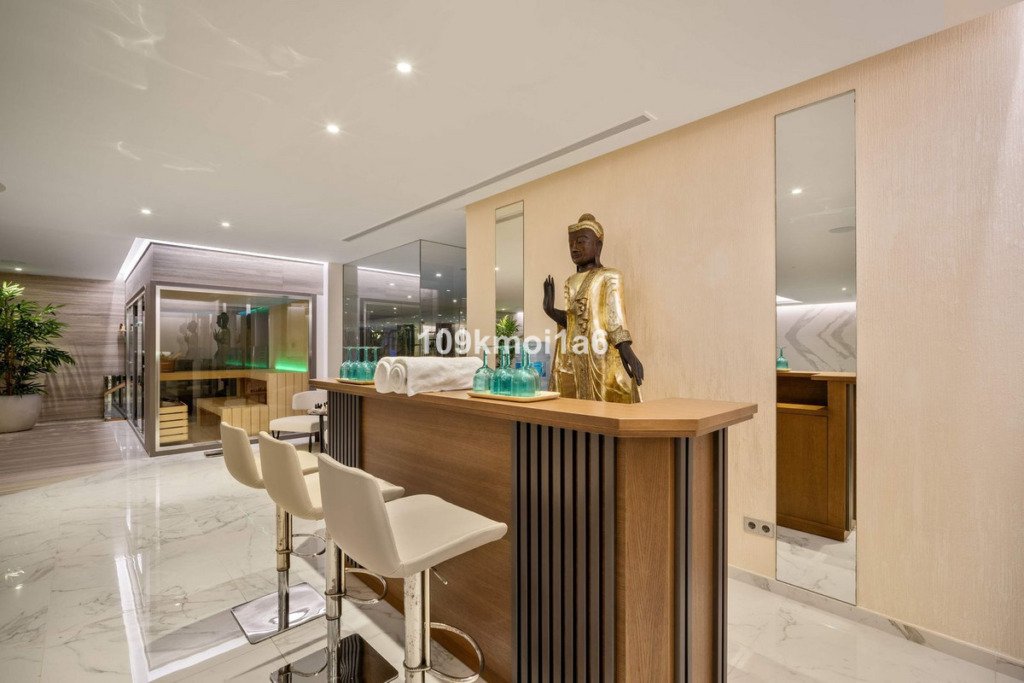 Detached Villa — Sierra Blanca