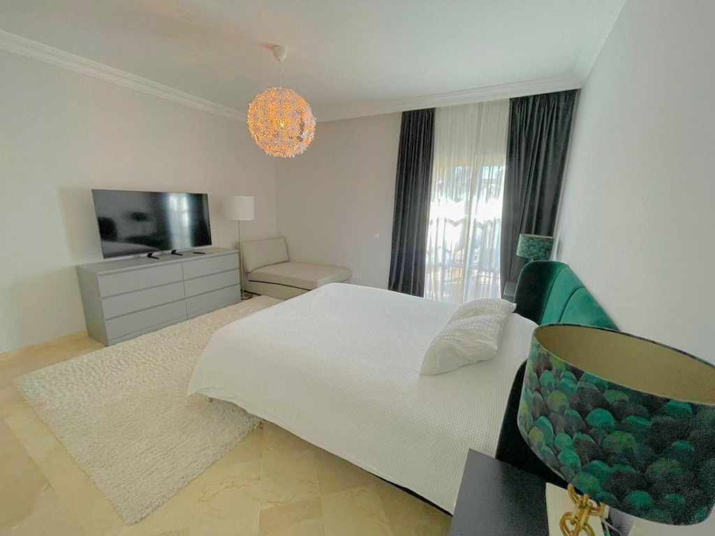 Detached Villa — Los Arqueros