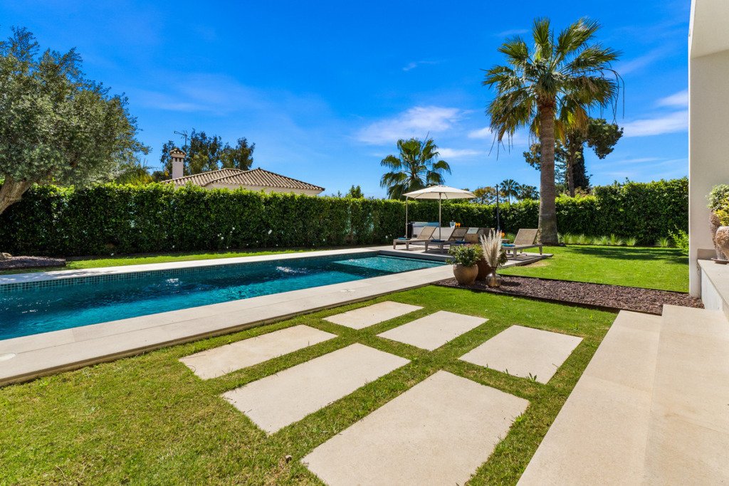 Villa – Chalet — Los Monteros