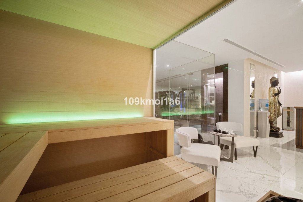 Detached Villa — Sierra Blanca