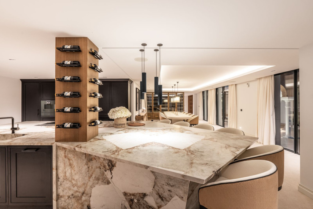 Detached Villa — Las Brisas