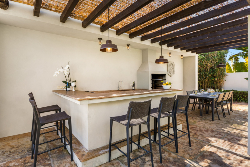 Detached Villa — The Golden Mile
