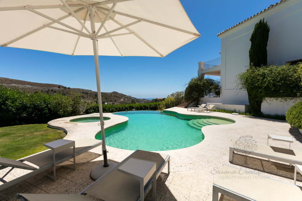 Villa – Chalet — Benahavís