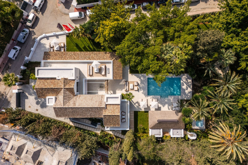 Detached Villa — Las Brisas
