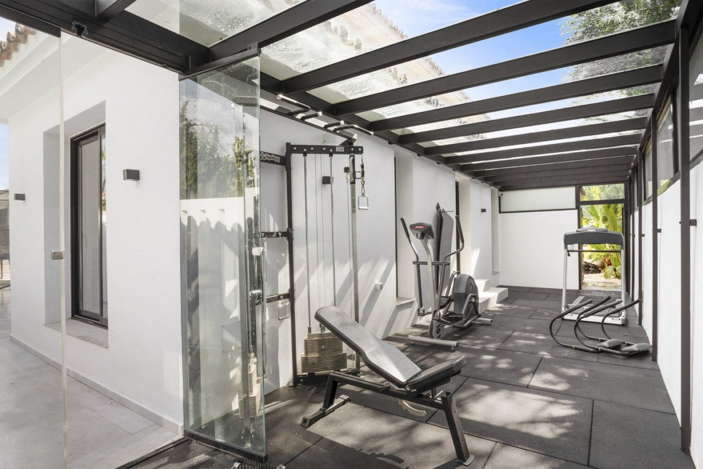 Villa – Chalet — Nueva Andalucía