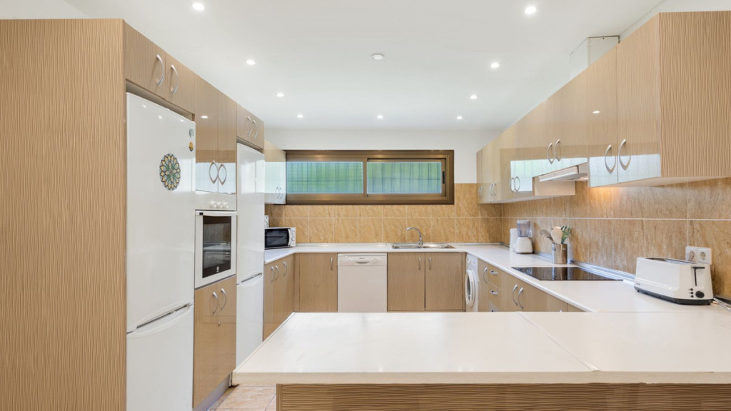 Villa – Chalet — Puerto Banús