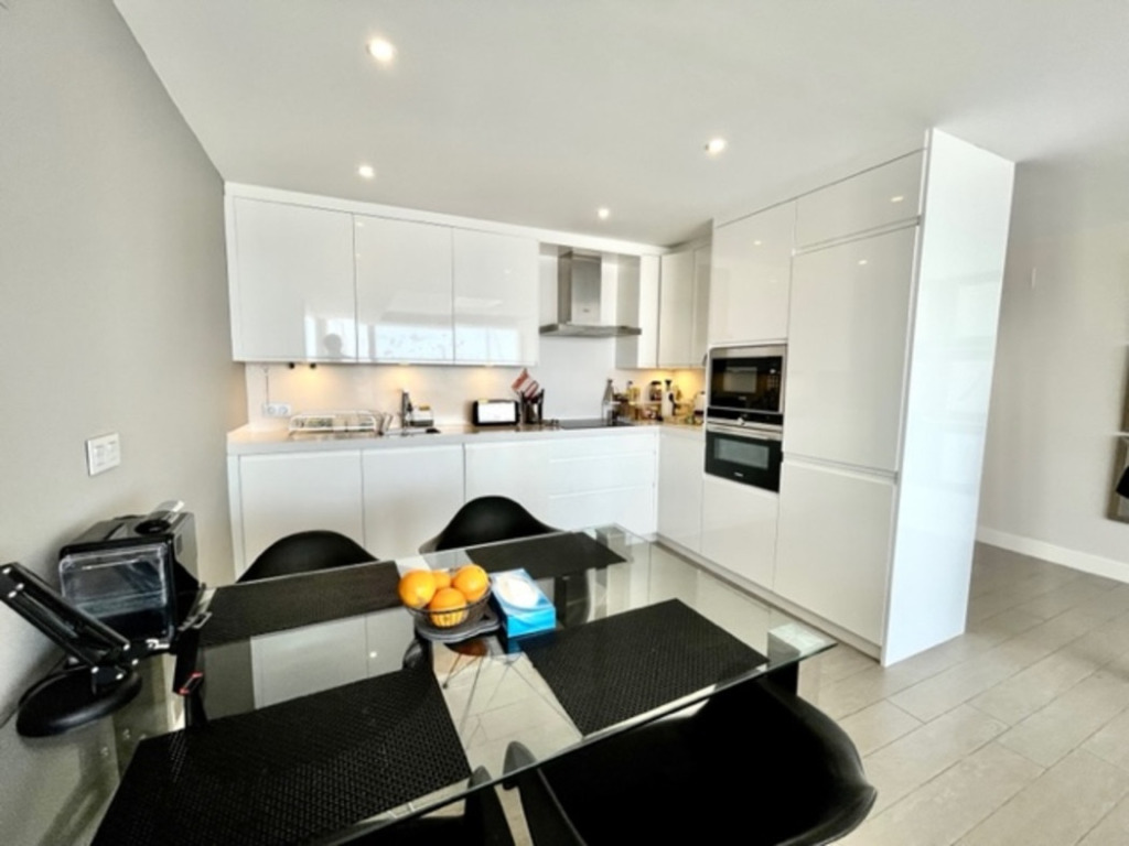 Middle Floor Apartment — Puerto Banús