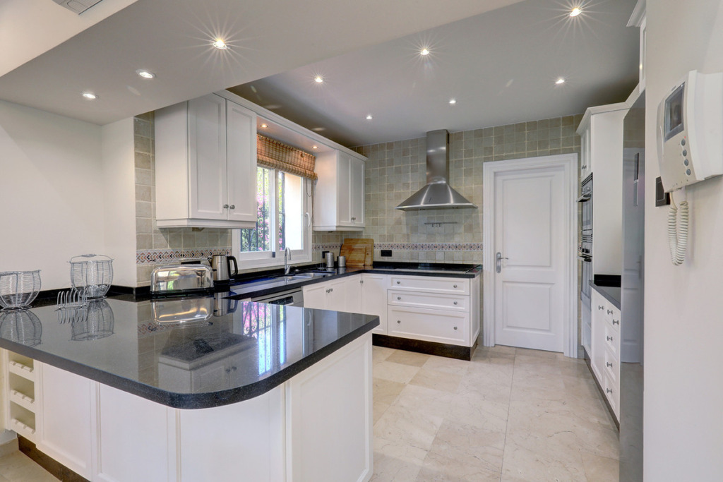 Detached Villa — Cabopino