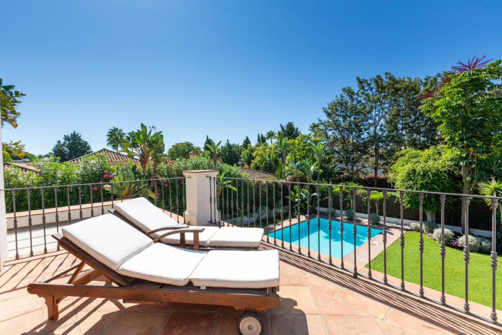Detached Villa — Guadalmina Baja
