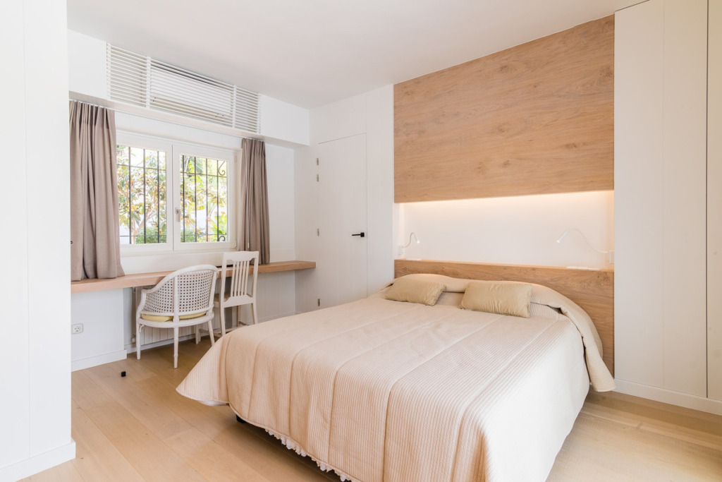 Detached Villa — Las Brisas