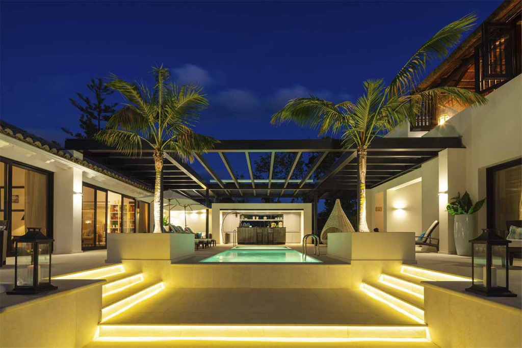Villa – Chalet — Nueva Andalucía