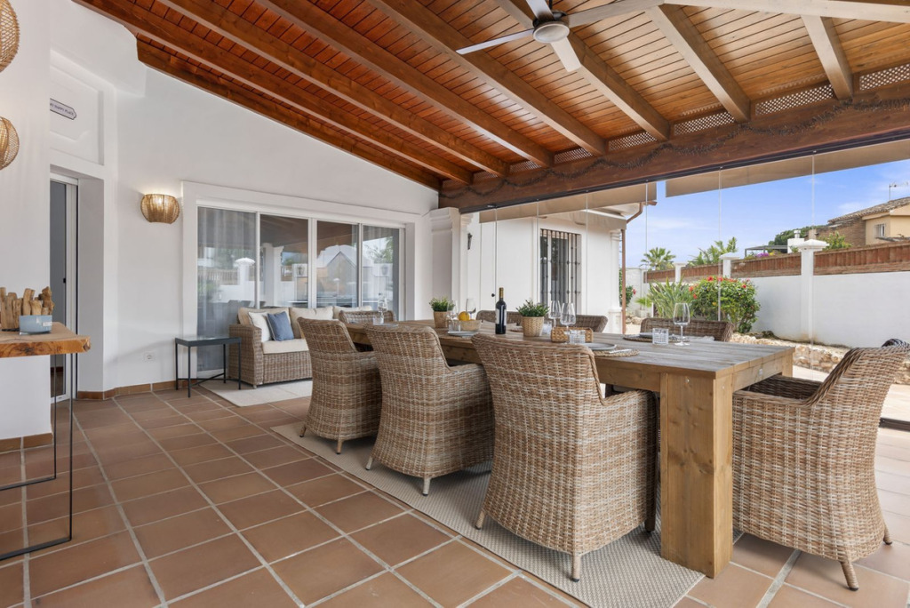 Detached Villa — Las Chapas