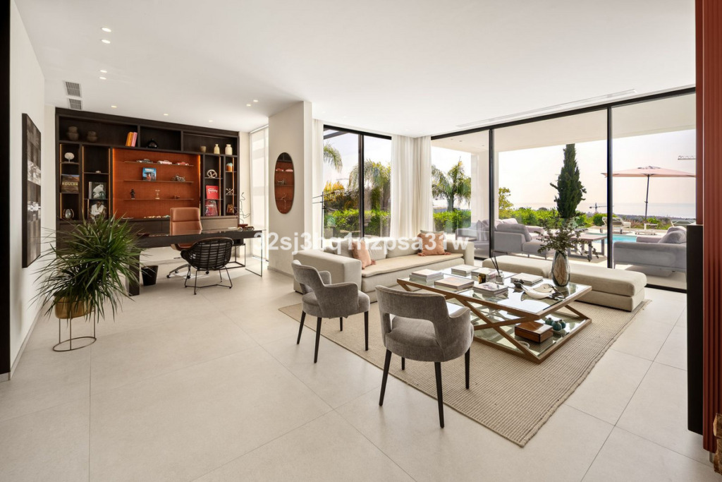 Вилла/Шале — Estepona