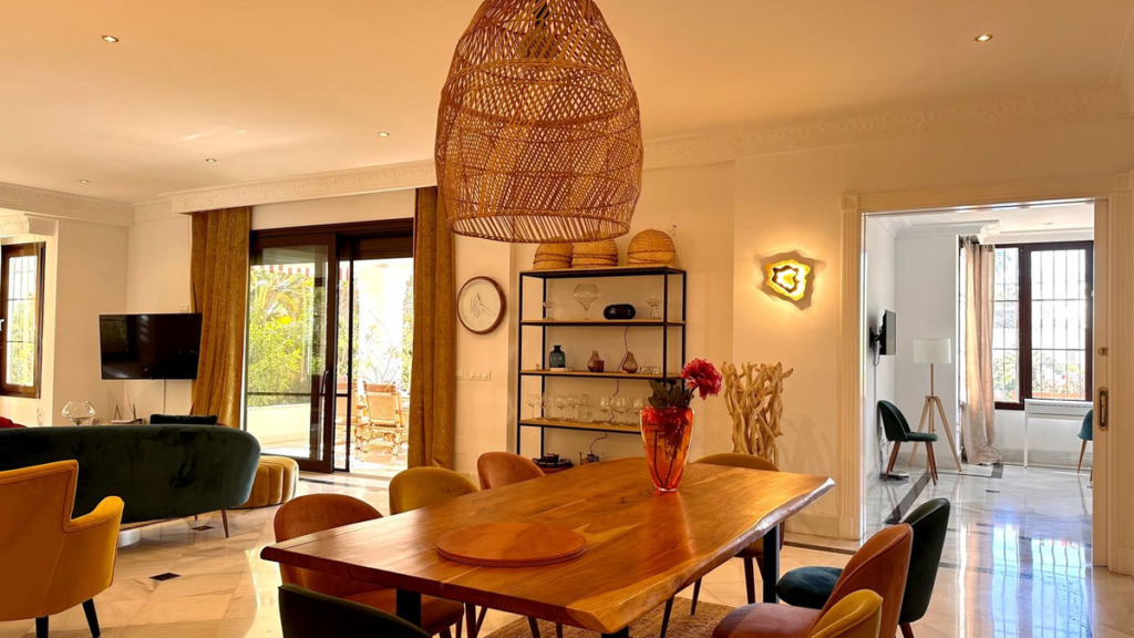 Villa – Chalet — Las Chapas
