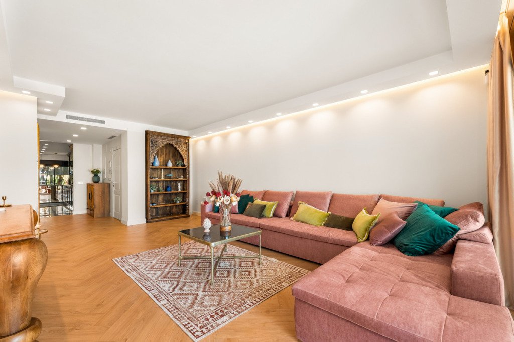 Middle Floor Apartment — The Golden Mile