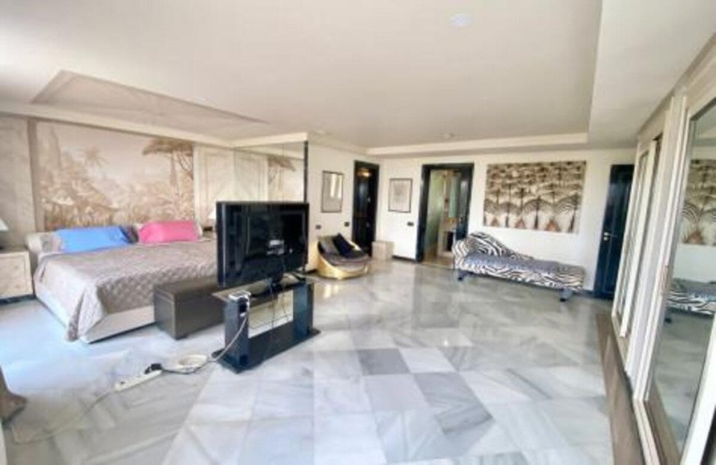 Apartamento Planta Media — Marbella