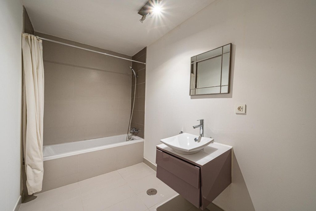 Villa – Chalet — Nueva Andalucía