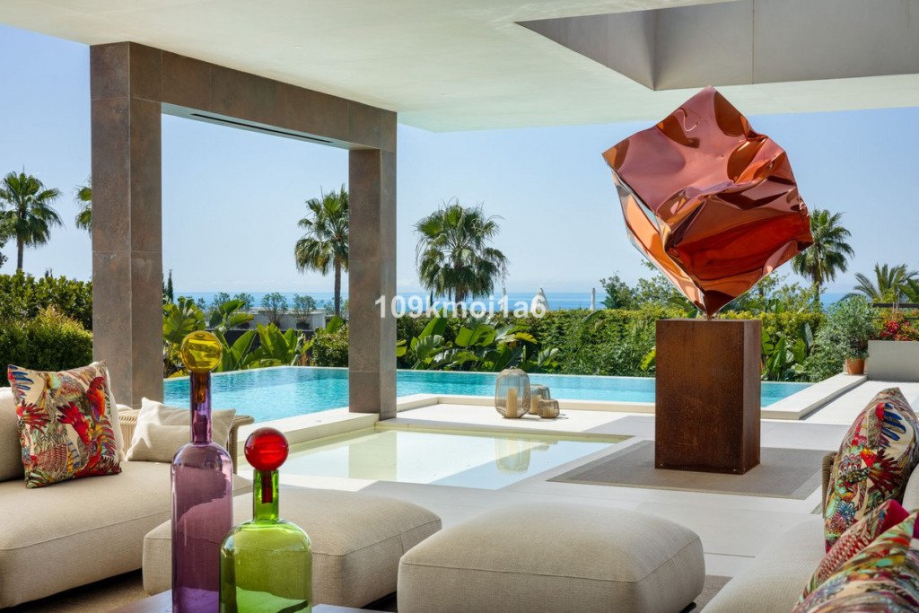 Detached Villa — Sierra Blanca