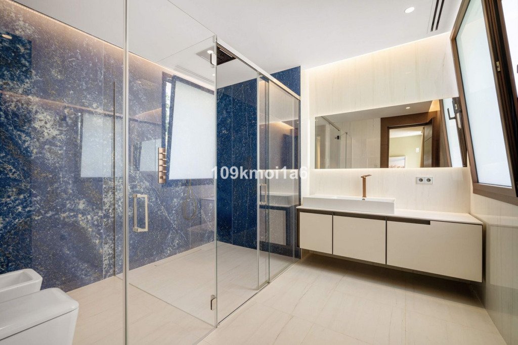 Detached Villa — Sierra Blanca