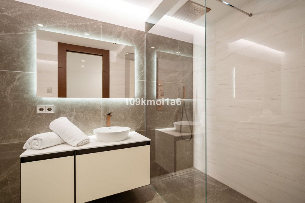 Detached Villa — Sierra Blanca