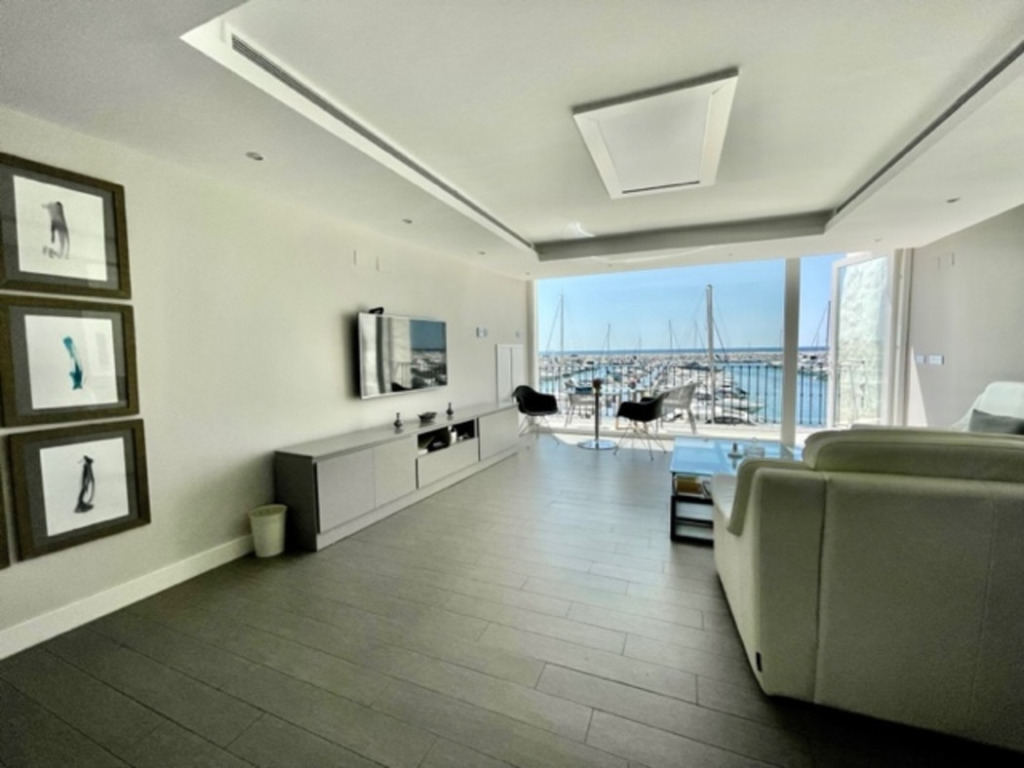 Apartamento Planta Media — Puerto Banús
