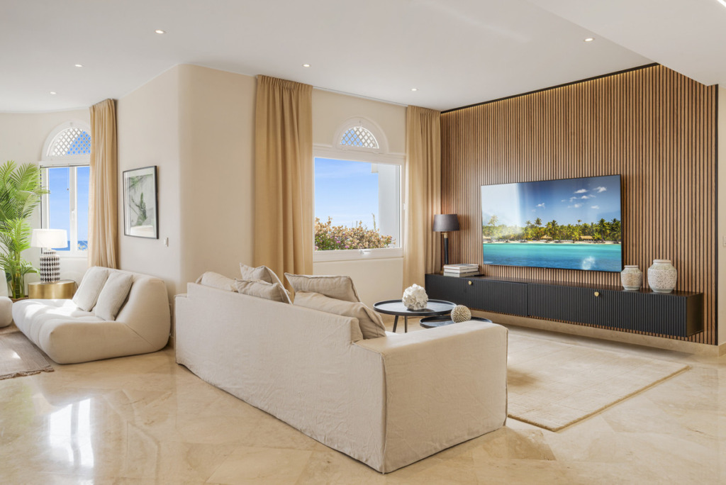 Penthouse Duplex — The Golden Mile