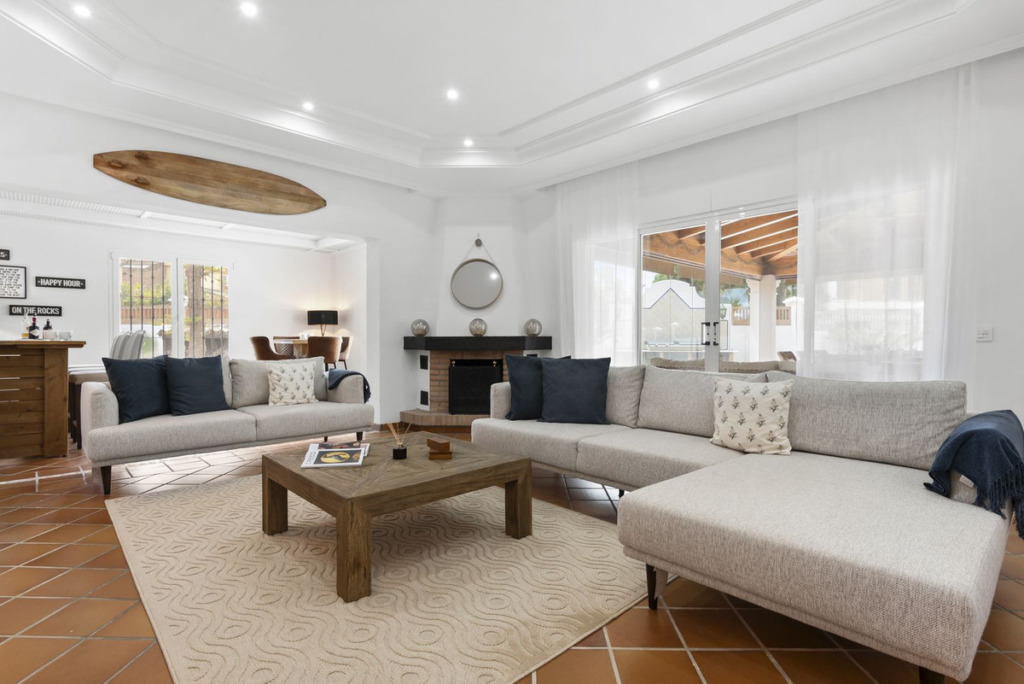 Villa – Chalet — Las Chapas