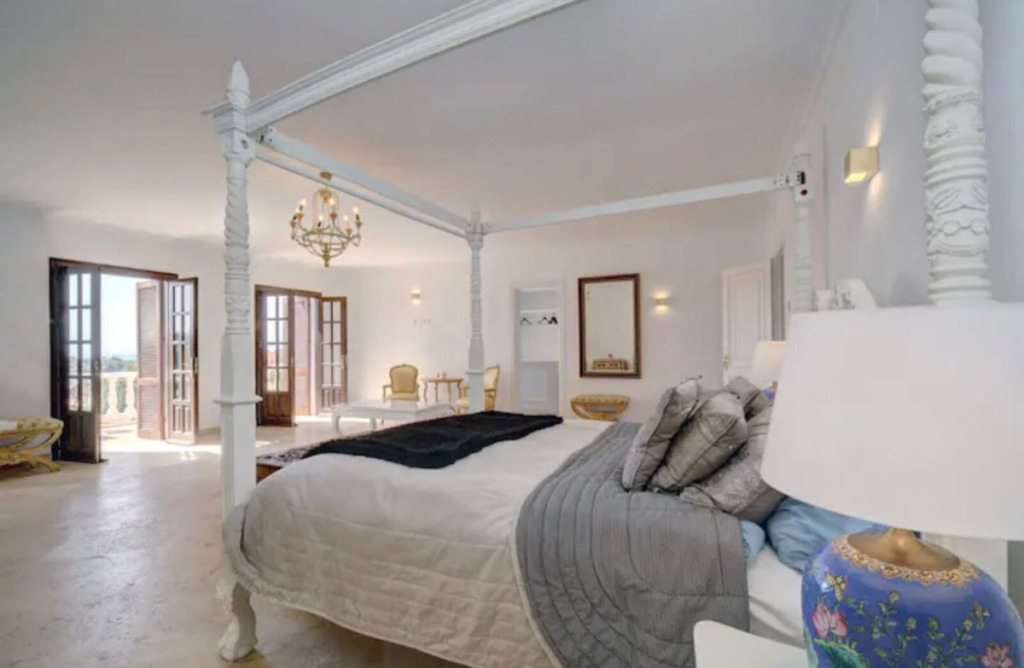 Villa – Chalet — Benahavís