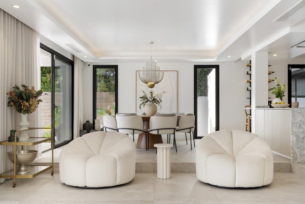 Villa – Chalet — Nueva Andalucía