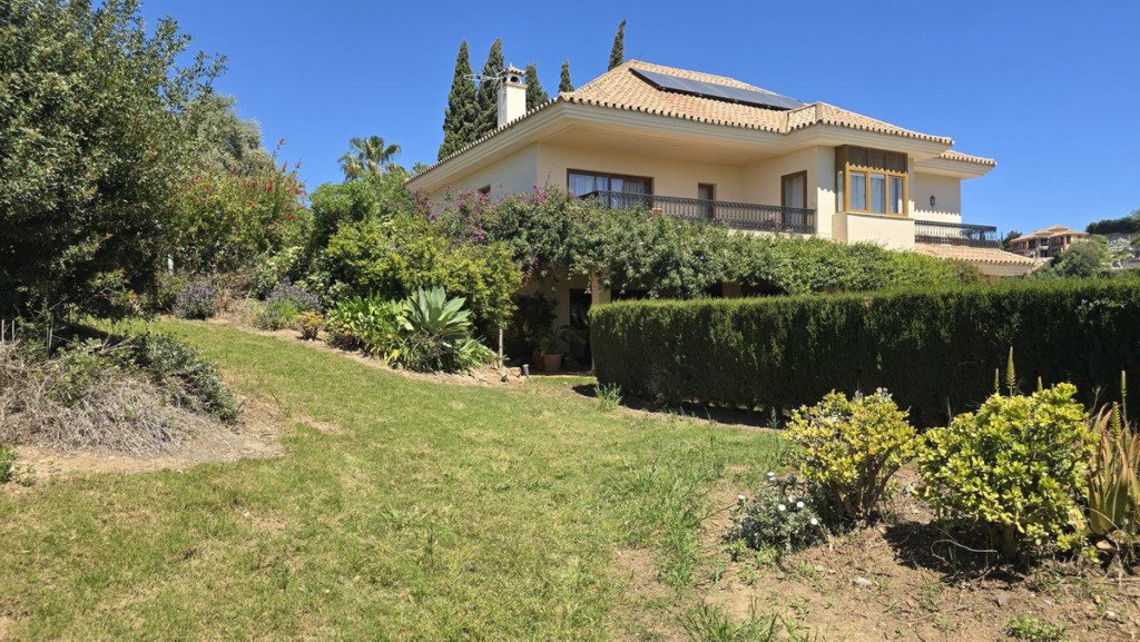 Detached Villa — El Rosario