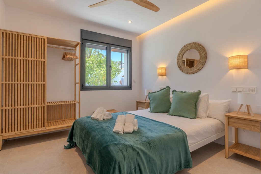 Detached Villa — Nueva Andalucía