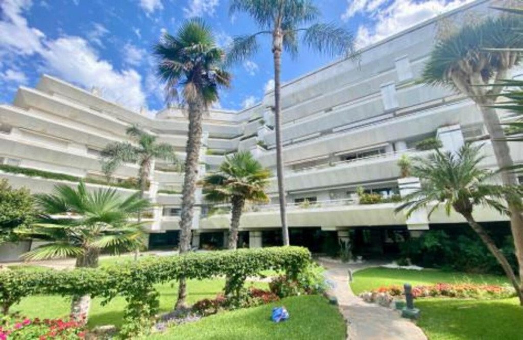 Apartamento Planta Media — Marbella