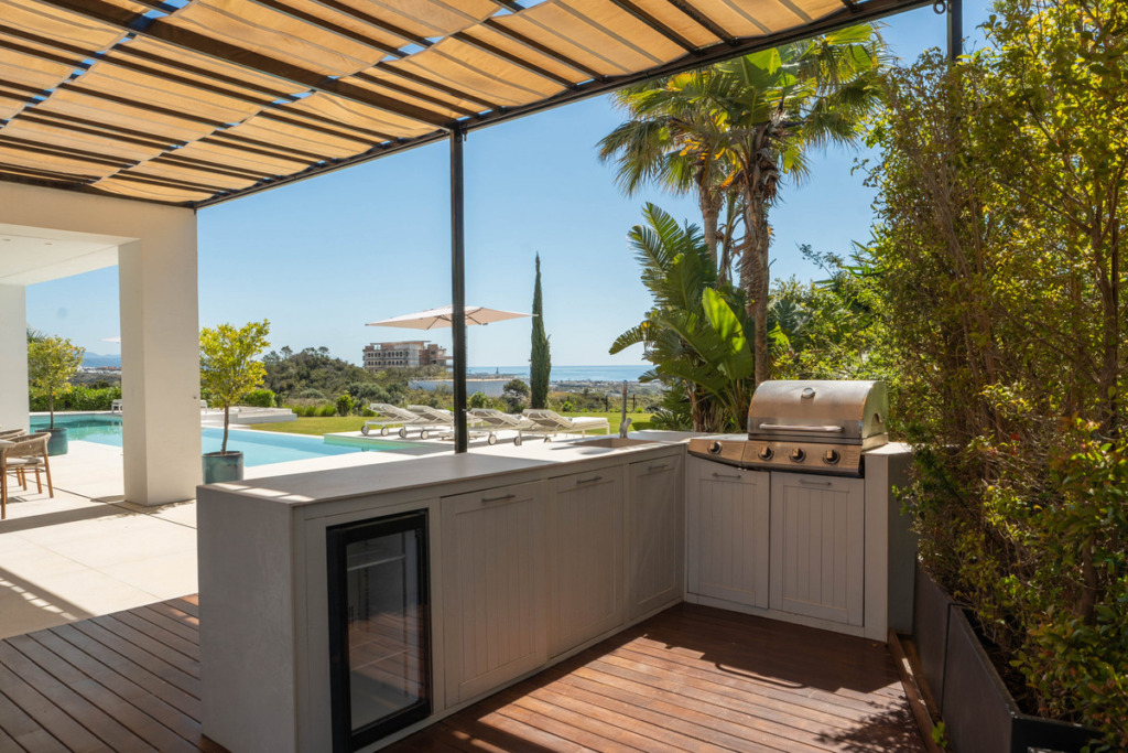 Detached Villa — Estepona