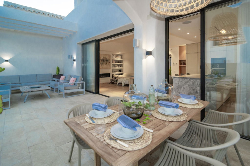 Detached Villa — Marbella
