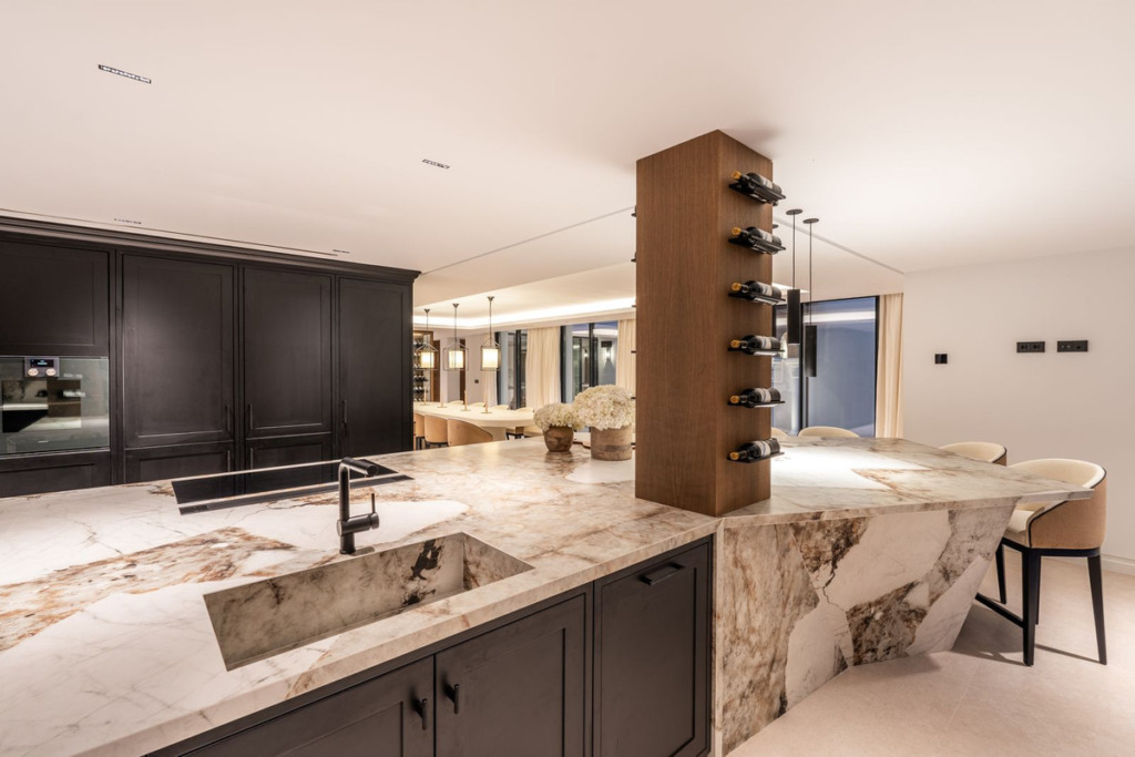 Detached Villa — Las Brisas