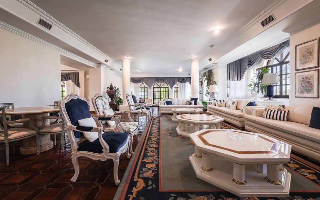 Detached Villa — The Golden Mile