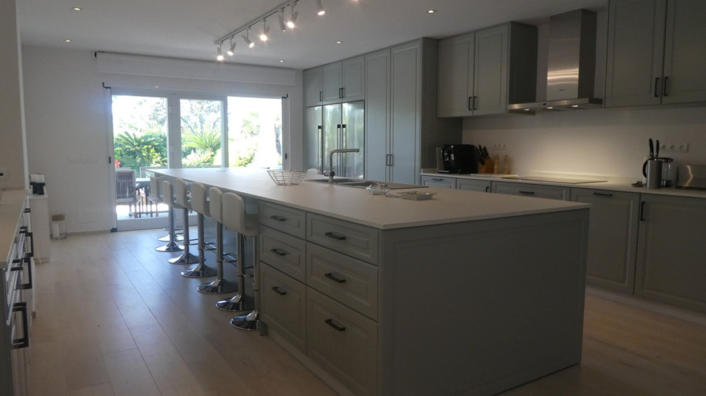Detached Villa — Estepona