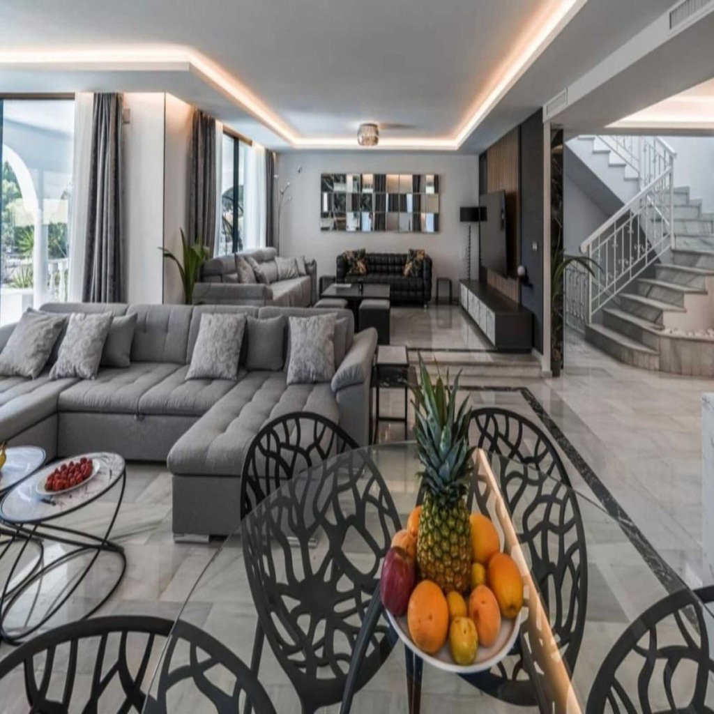 Detached Villa — Nueva Andalucía