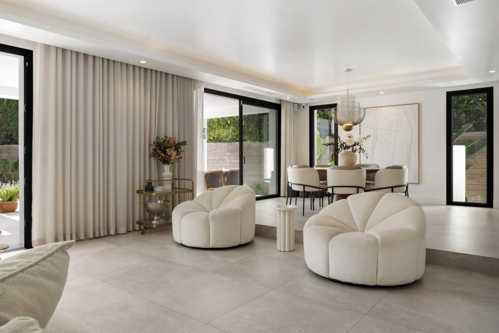 Villa – Chalet — Nueva Andalucía