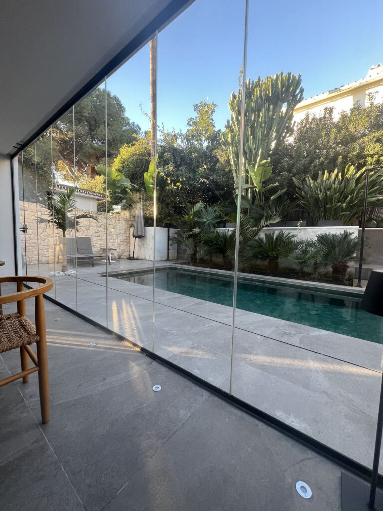 Villa – Chalet — Nueva Andalucía