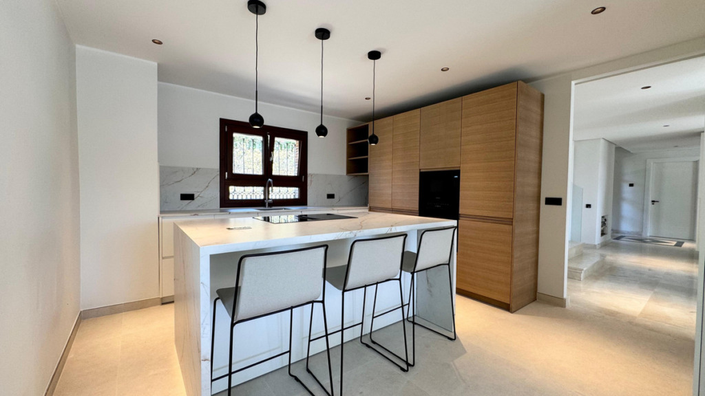 Villa – Chalet — The Golden Mile