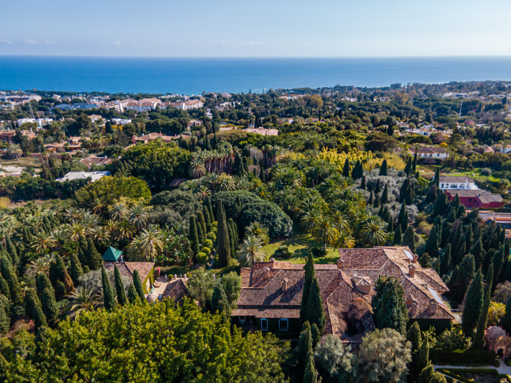 Detached Villa — The Golden Mile