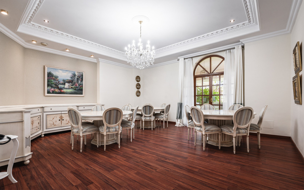 Detached Villa — The Golden Mile
