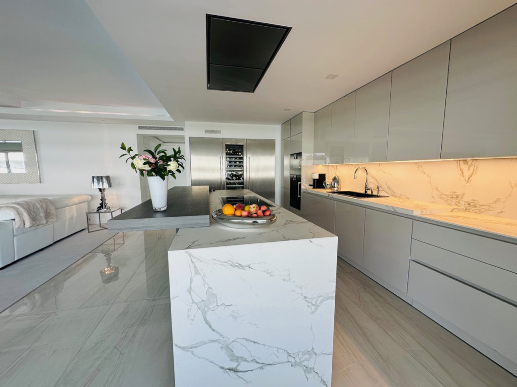 Middle Floor Apartment — Puerto Banús
