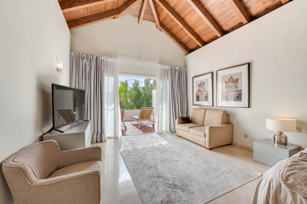 Penthouse Duplex — Puerto Banús